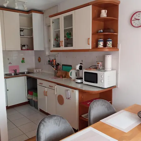 Lovely 2-bedroom With Free Parking *