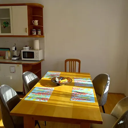 Lovely 2-bedroom With Free Parking Daire *