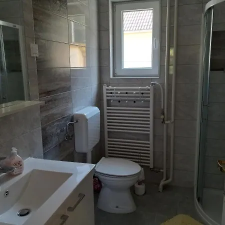 Lovely 2-bedroom With Free Parking Daire Dobrova