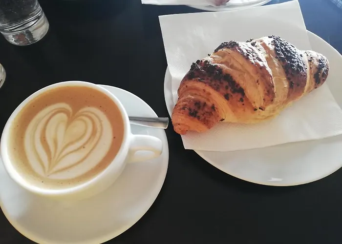 Apartamento Lovely 2-bedroom With Free Parking